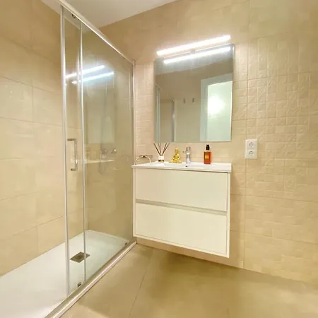 Apartamento En Playa De *